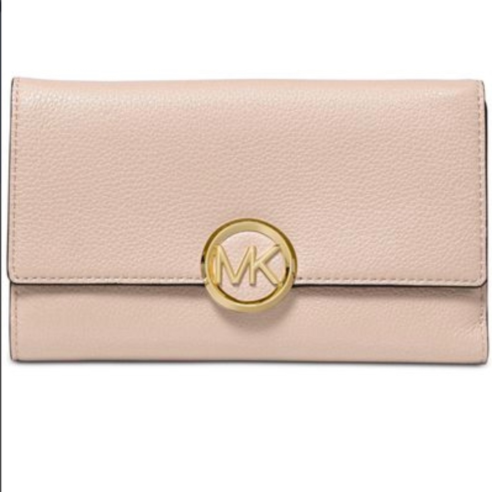 Michael Kors Lillie Pebble Leather Carryall Wallet